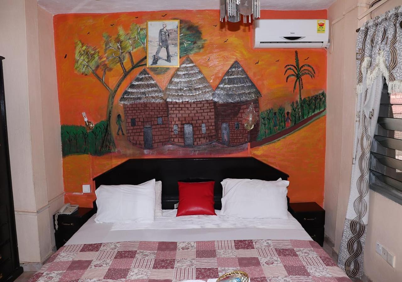 To Be Hotel Kumasi Luaran gambar